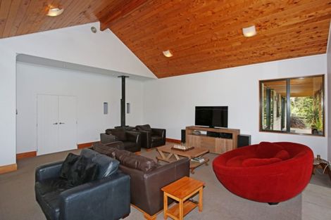 Photo of property in 94 Farmpark Road, Waiuku, 2681