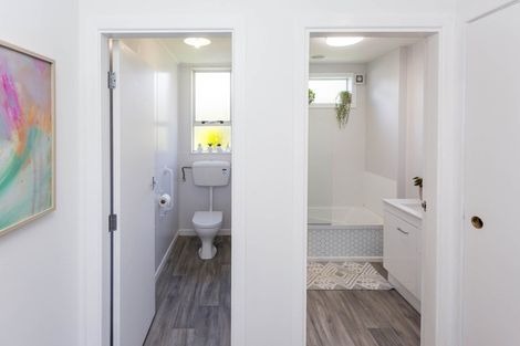 Photo of property in 15 Edelweiss Grove, Timberlea, Upper Hutt, 5018