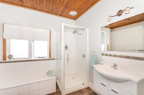 Photo of property in 14 Bilkey Avenue, Pukekohe, 2120