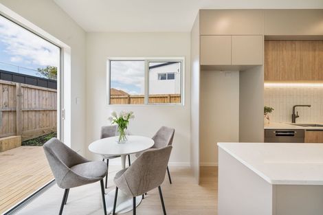 Photo of property in 6c Law Street, Torbay, Auckland, 0630