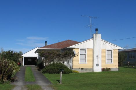 Photo of property in 22 Woodward Street East, Featherston, 5710