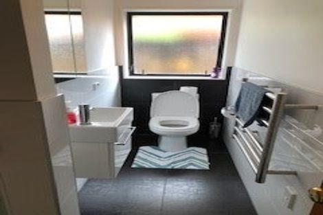 Photo of property in 1/25 Golfland Drive, Golflands, Auckland, 2013