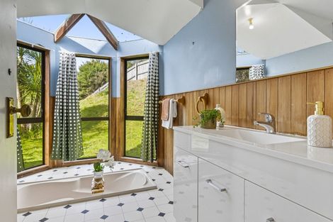 Photo of property in 345 Mazengarb Road, Paraparaumu, 5032