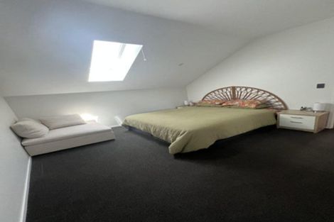 Photo of property in 16 Peace Avenue, Moturoa, New Plymouth, 4310