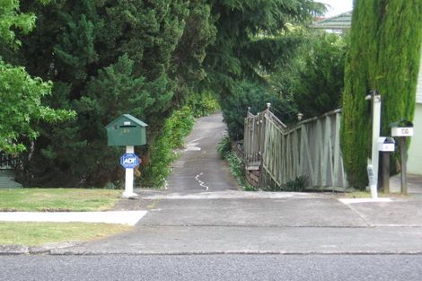 Photo of property in 39 Chatsworth Crescent, Pakuranga Heights, Auckland, 2010