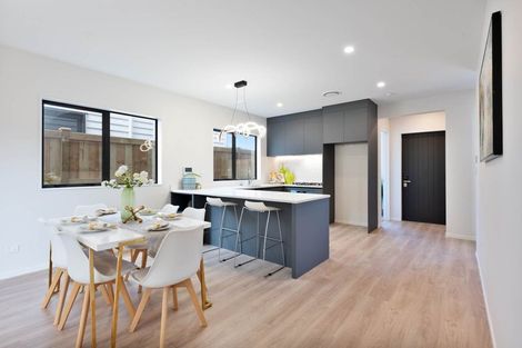 Photo of property in 21c Montgomery Avenue, Belmont, Auckland, 0622