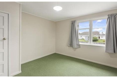 Photo of property in 6 Renfrew Street, Upper Riccarton, Christchurch, 8041