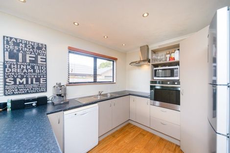 Photo of property in 130 Hillcrest Drive, Kelvin Grove, Palmerston North, 4414