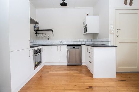 Photo of property in 17 Sillary Street, Hamilton East, Hamilton, 3216