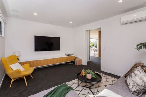 Photo of property in 14 Marama Crescent, Mount Pleasant, Christchurch, 8081