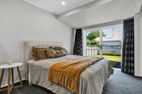 Photo of property in 76 Paynters Avenue, Strandon, New Plymouth, 4312