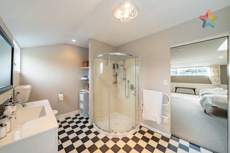 Photo of property in 57 Oroua Street, Eastbourne, Lower Hutt, 5013