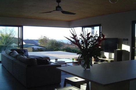 Photo of property in 26 Surf Road, Stanmore Bay, Whangaparaoa, 0932