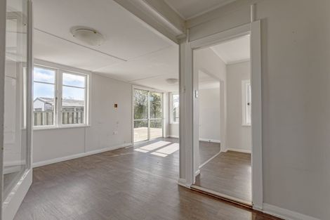 Photo of property in 12 Woburn Street, Waipukurau, 4200