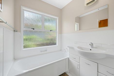 Photo of property in 24 Saint Anne Road, Waipu, 0582