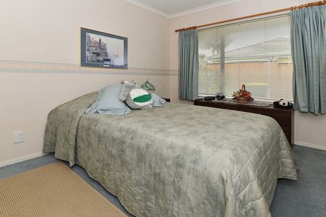 Photo of property in 10 Adair Place, Weymouth, Auckland, 2103