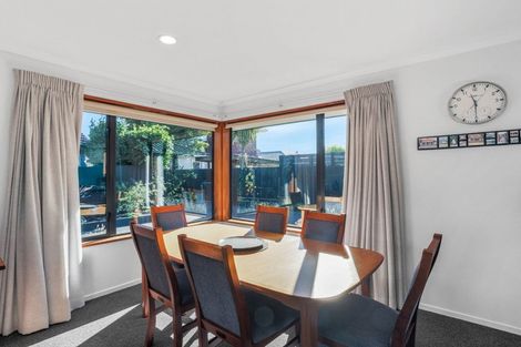 Photo of property in 2/30 Jennifer Street, Bryndwr, Christchurch, 8053