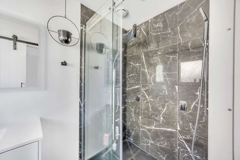 Photo of property in 4 Wisteria Grove, Maungaraki, Lower Hutt, 5010