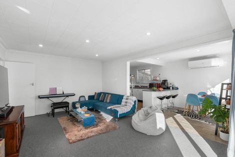 Photo of property in 35 Wilton Crescent, Bishopdale, Christchurch, 8053