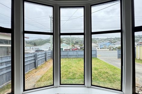 Photo of property in 173 Onepu Road, Lyall Bay, Wellington, 6022