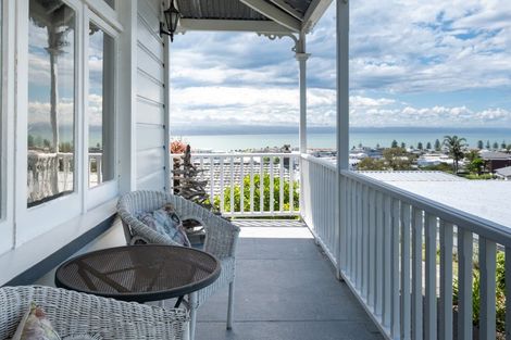 Photo of property in 8 Goldsmith Terrace, Hospital Hill, Napier, 4110