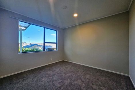 Photo of property in 1/151 Te Irirangi Drive, Flat Bush, Auckland, 2019