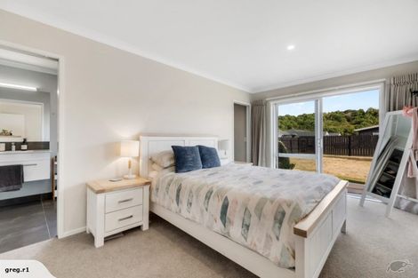 Photo of property in 58 Montgomery Crescent, Kinloch, Taupo, 3377