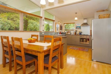 Photo of property in 1096 Kaipara Coast Highway, Kaukapakapa, 0873