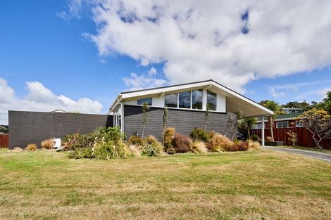 Photo of property in 2 Cranwell Street, Churton Park, Wellington, 6037