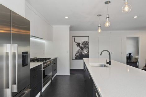 Photo of property in 6 Waimarama Court, Roslyn, Palmerston North, 4414