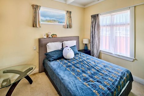 Photo of property in 154 Randwick Road, Moera, Lower Hutt, 5010