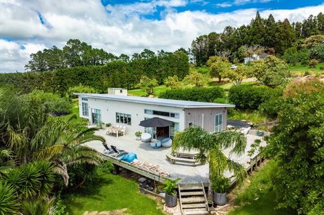 Photo of property in 381 Tara Road, Mangawhai, 0573