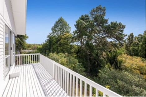 Photo of property in 9 Bryers Place, Bayview, Auckland, 0629