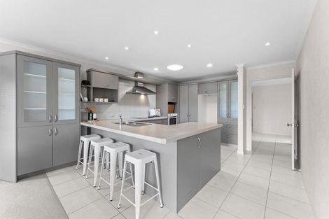 Photo of property in 73 Oriental Parade, Papamoa Beach, Papamoa, 3118