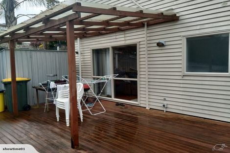 Photo of property in 8 Bangla Place, Massey, Auckland, 0614