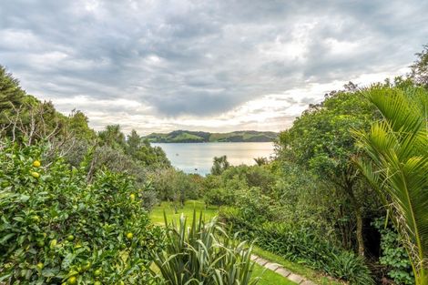 Photo of property in 215k Awaawaroa Bay, Waiheke Island, 1971