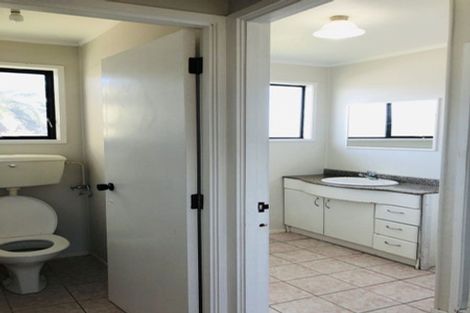 Photo of property in 28 Maugham Drive, Bucklands Beach, Auckland, 2014