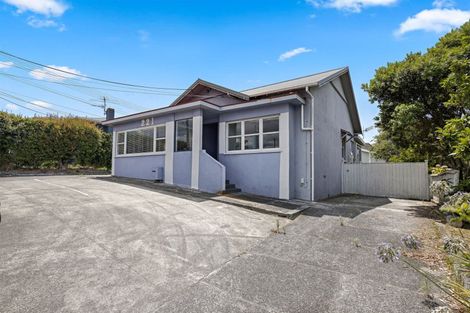 Photo of property in 1/221 Onewa Road, Birkenhead, Auckland, 0626
