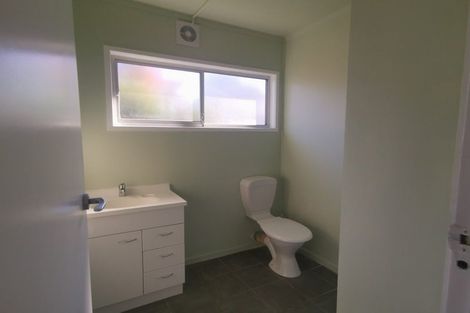 Photo of property in 3/9 Smiths Avenue, Papakura, 2110