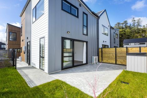 Photo of property in 8 Reakes Crescent, Wallaceville, Upper Hutt, 5018