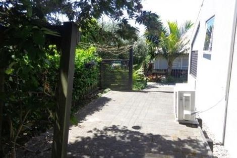 Photo of property in 18 Marina View Drive, West Harbour, Auckland, 0618