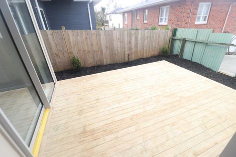 Photo of property in 2b Crystal Avenue, Te Atatu South, Auckland, 0602