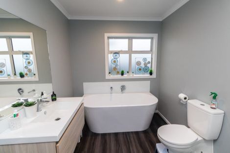 Photo of property in 51 Grovedale Square, Wainuiomata, Lower Hutt, 5014