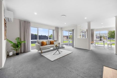 Photo of property in 8a Maple Lane, Huapai, Kumeu, 0810