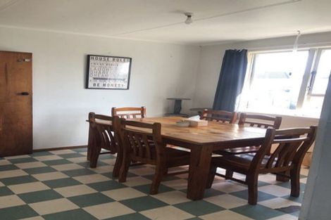 Photo of property in 2 Sutton Place, Hawera, 4610