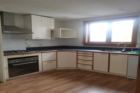 Photo of property in 18 Waiohua Road, Greenlane, Auckland, 1061