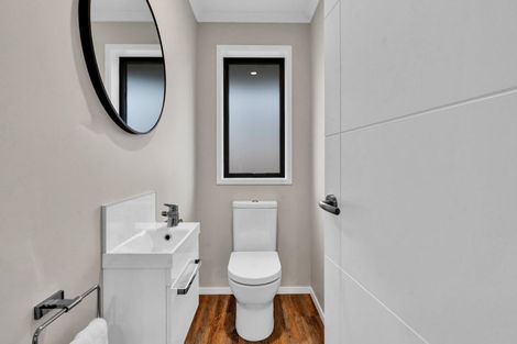 Photo of property in 18d Virginia Place, Whalers Gate, New Plymouth, 4310