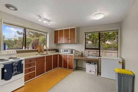 Photo of property in 1/74a Jeffreys Road, Fendalton, Christchurch, 8052