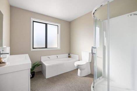 Photo of property in 200 Lakes Boulevard, Pyes Pa, Tauranga, 3112