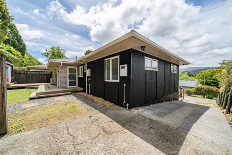 Photo of property in 22 Bridge Road, Birchville, Upper Hutt, 5018